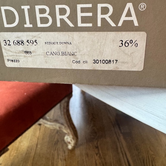 Vero Cuoio White Heeled Boots - Picture 15 of 16